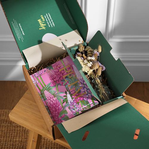 The Illustrated Petal Book & Dried Posy