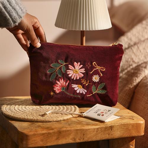 The Mini Winter Blooms Pouch