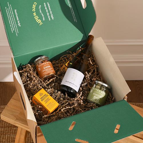 The White Wine & Nibbles Hamper